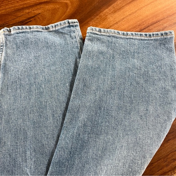 REVtown High Rise Straight Jeans Sunrise Indigo Wash Light Stretch Sz 32 - Picture 13 of 16